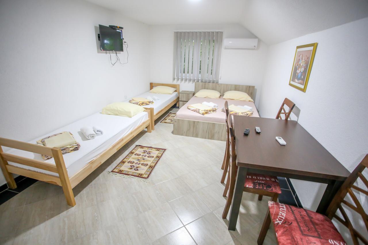 Apartments River Una 2 Bihac Exterior photo